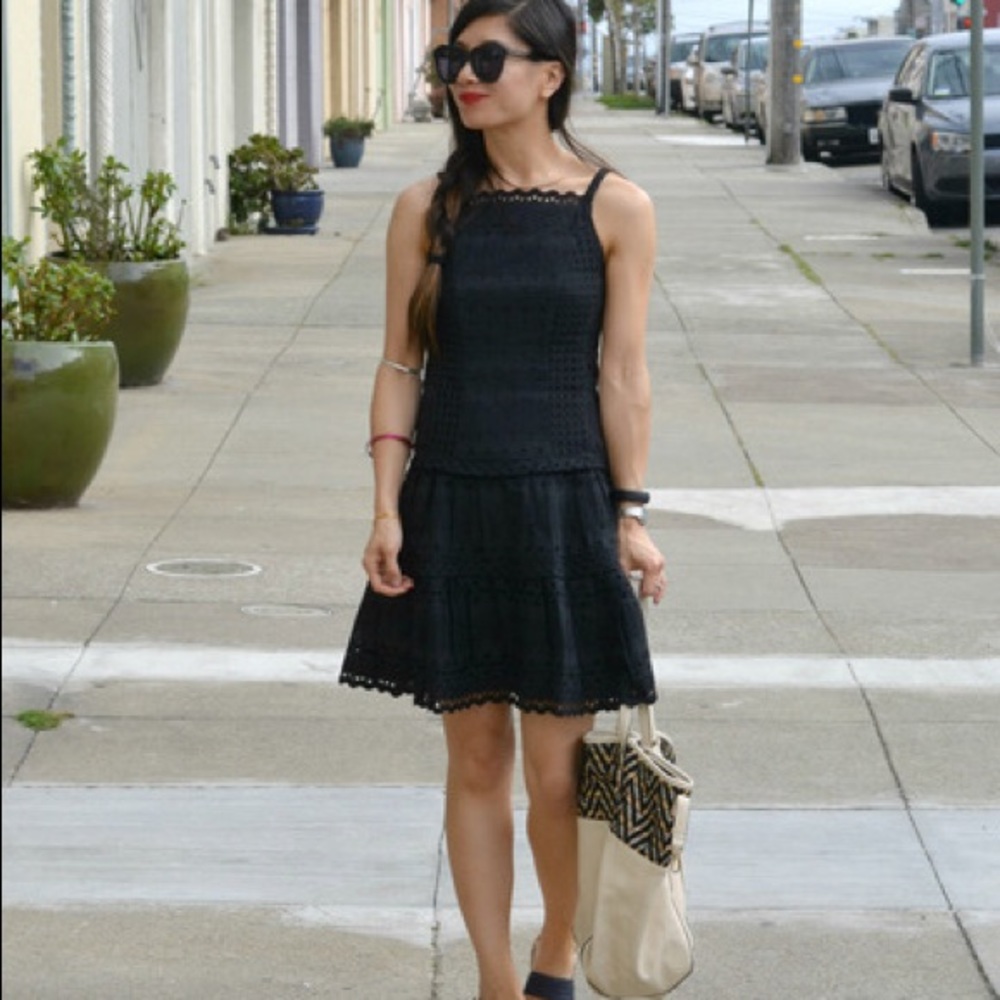 Nanette Lepore Eyelet Dress Sz 6 (O12)